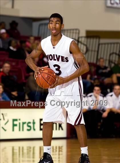 Thumbnail 3 in Sunrise Christian Academy vs. Mansfield Timberview (Fantasy of Lights D1 Championship) photogallery.