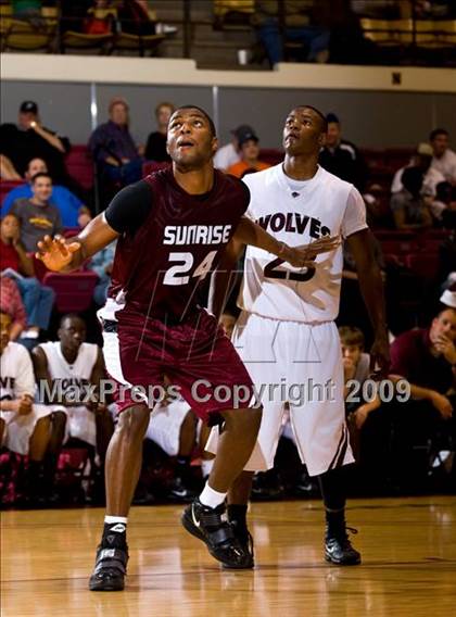 Thumbnail 3 in Sunrise Christian Academy vs. Mansfield Timberview (Fantasy of Lights D1 Championship) photogallery.