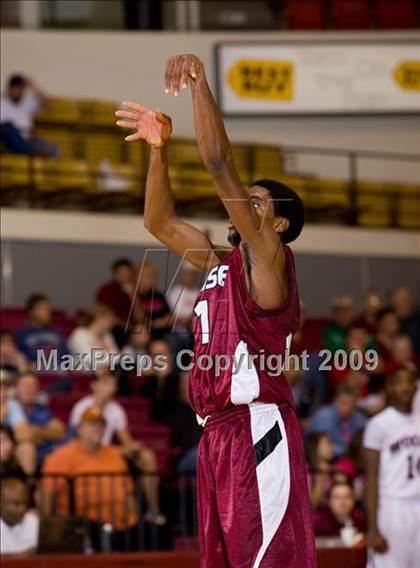 Thumbnail 3 in Sunrise Christian Academy vs. Mansfield Timberview (Fantasy of Lights D1 Championship) photogallery.
