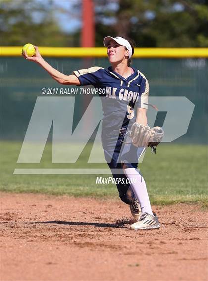 Thumbnail 2 in Elk Grove @ Sheldon photogallery.