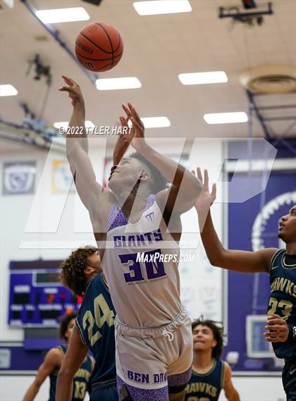 Thumbnail 2 in Decatur Central vs. Ben Davis (IHSAA 4A Sectional Semi-Final) photogallery.