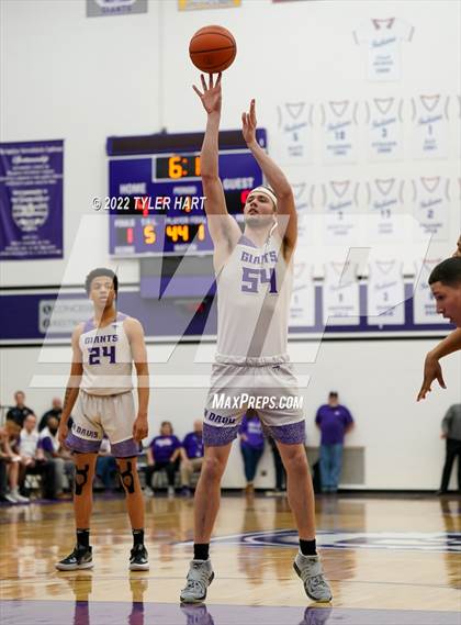 Thumbnail 3 in Decatur Central vs. Ben Davis (IHSAA 4A Sectional Semi-Final) photogallery.