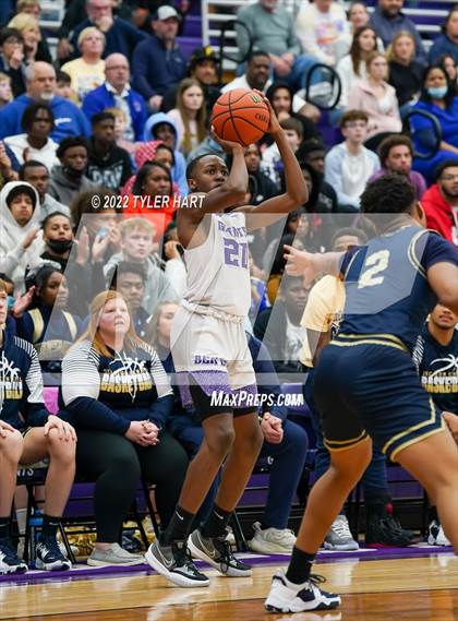 Thumbnail 2 in Decatur Central vs. Ben Davis (IHSAA 4A Sectional Semi-Final) photogallery.