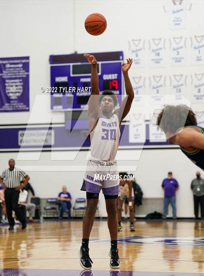 Thumbnail 2 in Decatur Central vs. Ben Davis (IHSAA 4A Sectional Semi-Final) photogallery.