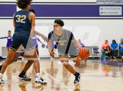Thumbnail 2 in Decatur Central vs. Ben Davis (IHSAA 4A Sectional Semi-Final) photogallery.