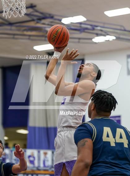 Thumbnail 1 in Decatur Central vs. Ben Davis (IHSAA 4A Sectional Semi-Final) photogallery.