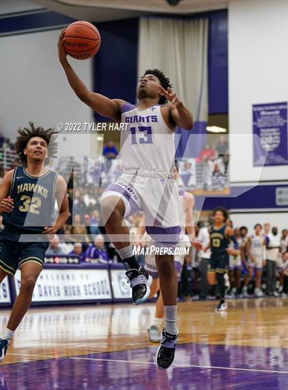 Thumbnail 2 in Decatur Central vs. Ben Davis (IHSAA 4A Sectional Semi-Final) photogallery.