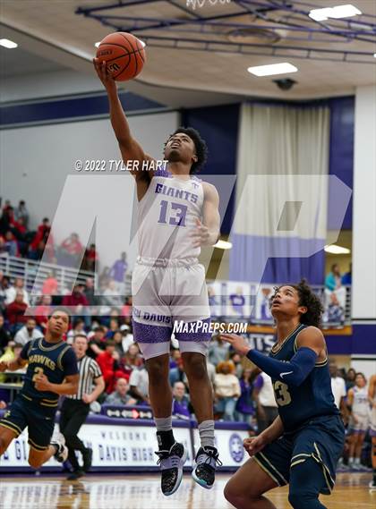 Thumbnail 2 in Decatur Central vs. Ben Davis (IHSAA 4A Sectional Semi-Final) photogallery.