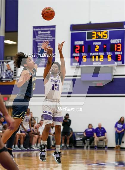 Thumbnail 2 in Decatur Central vs. Ben Davis (IHSAA 4A Sectional Semi-Final) photogallery.