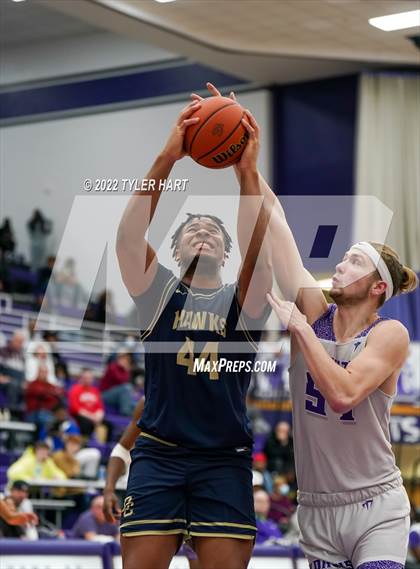 Thumbnail 1 in Decatur Central vs. Ben Davis (IHSAA 4A Sectional Semi-Final) photogallery.