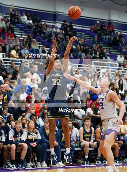 Thumbnail 3 in Decatur Central vs. Ben Davis (IHSAA 4A Sectional Semi-Final) photogallery.