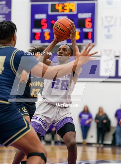 Thumbnail 2 in Decatur Central vs. Ben Davis (IHSAA 4A Sectional Semi-Final) photogallery.