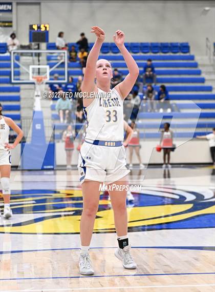 Thumbnail 1 in Lakeside vs. Marion (AAA 5A State Playoff first round) photogallery.
