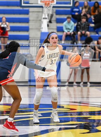 Thumbnail 2 in Lakeside vs. Marion (AAA 5A State Playoff first round) photogallery.