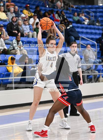 Thumbnail 3 in Lakeside vs. Marion (AAA 5A State Playoff first round) photogallery.
