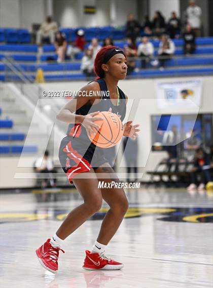 Thumbnail 3 in Lakeside vs. Marion (AAA 5A State Playoff first round) photogallery.