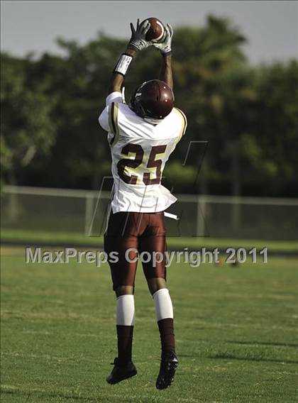 Thumbnail 2 in Lake Worth vs Park Vista photogallery.