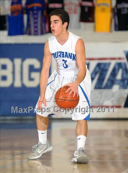 Thumbnail 1 in Mater Dei vs. Burbank (MaxPreps Holiday Classic) photogallery.