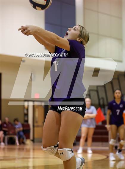 Thumbnail 2 in Bonham @ Callisburg photogallery.