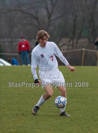 Thumbnail 3 in Friends Academy vs. Marathon (NYSPHSAA Class C Final) photogallery.