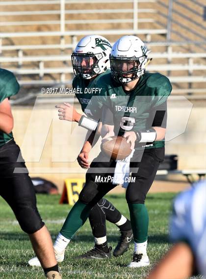 Thumbnail 2 in Burroughs @ Tehachapi photogallery.