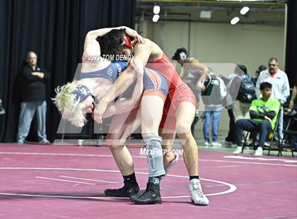 Thumbnail 3 in UIL 5A/6A State Championships - Round 1 photogallery.