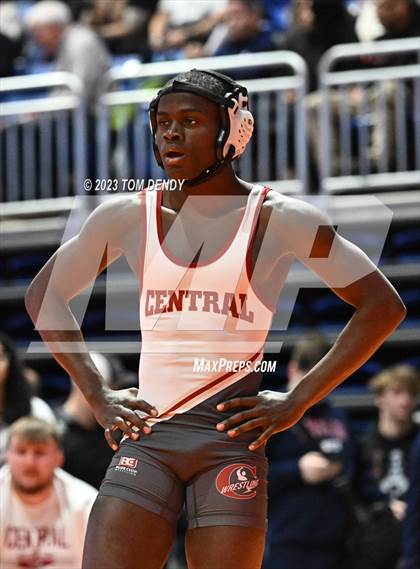 Thumbnail 3 in UIL 5A/6A State Championships - Round 1 photogallery.