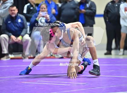 Thumbnail 2 in UIL 5A/6A State Championships - Round 1 photogallery.