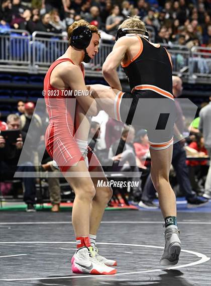 Thumbnail 2 in UIL 5A/6A State Championships - Round 1 photogallery.