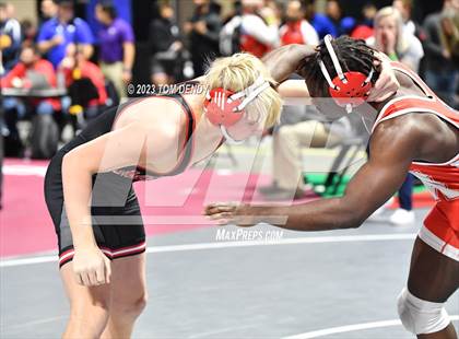 Thumbnail 2 in UIL 5A/6A State Championships - Round 1 photogallery.