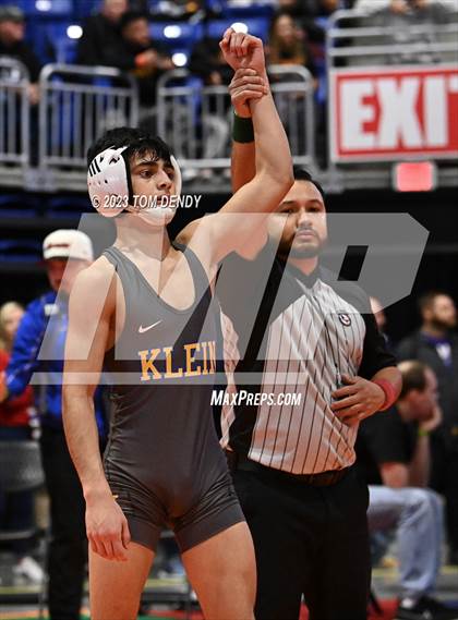 Thumbnail 2 in UIL 5A/6A State Championships - Round 1 photogallery.