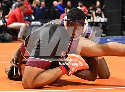 Thumbnail 1 in UIL 5A/6A State Championships - Round 1 photogallery.