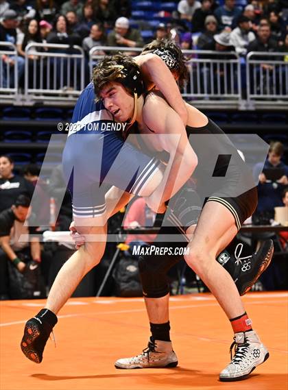 Thumbnail 2 in UIL 5A/6A State Championships - Round 1 photogallery.