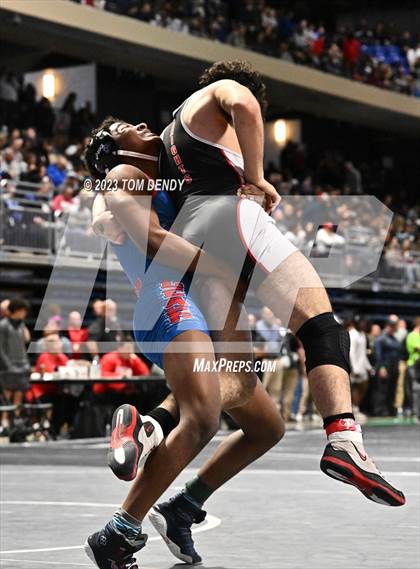 Thumbnail 2 in UIL 5A/6A State Championships - Round 1 photogallery.