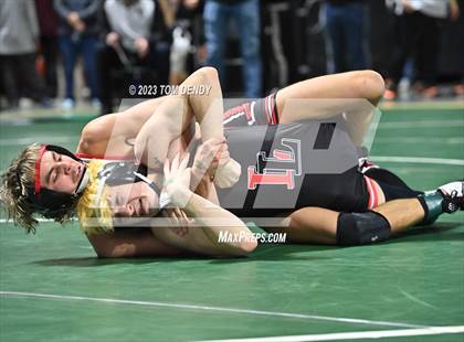 Thumbnail 1 in UIL 5A/6A State Championships - Round 1 photogallery.
