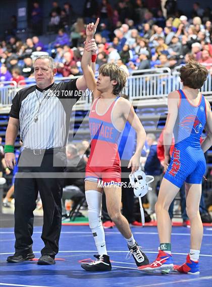 Thumbnail 1 in UIL 5A/6A State Championships - Round 1 photogallery.