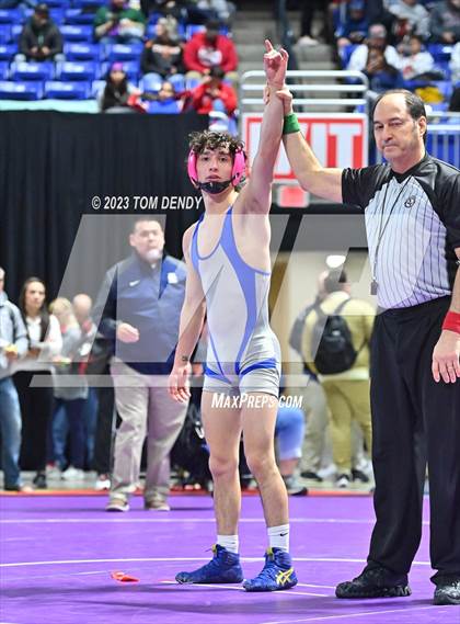 Thumbnail 1 in UIL 5A/6A State Championships - Round 1 photogallery.