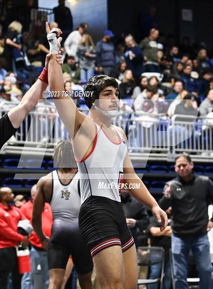 Thumbnail 1 in UIL 5A/6A State Championships - Round 1 photogallery.