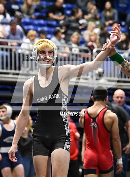 Thumbnail 2 in UIL 5A/6A State Championships - Round 1 photogallery.
