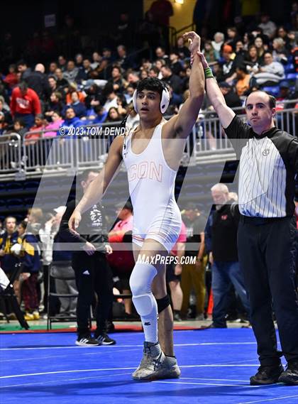 Thumbnail 3 in UIL 5A/6A State Championships - Round 1 photogallery.