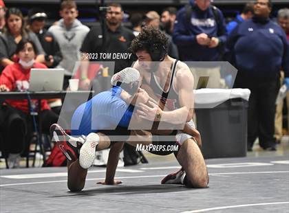Thumbnail 2 in UIL 5A/6A State Championships - Round 1 photogallery.