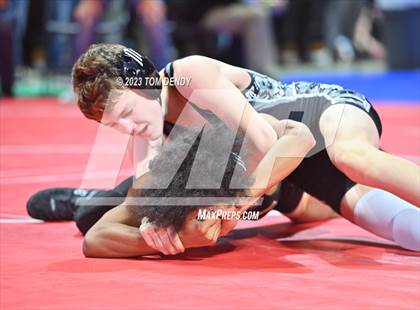Thumbnail 1 in UIL 5A/6A State Championships - Round 1 photogallery.