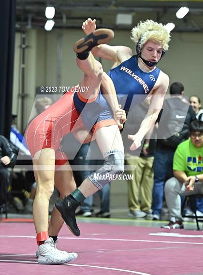 Thumbnail 3 in UIL 5A/6A State Championships - Round 1 photogallery.