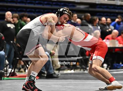 Thumbnail 1 in UIL 5A/6A State Championships - Round 1 photogallery.