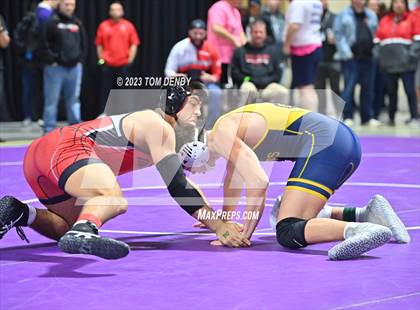 Thumbnail 2 in UIL 5A/6A State Championships - Round 1 photogallery.