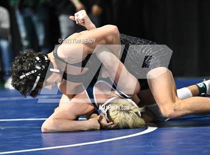 Thumbnail 1 in UIL 5A/6A State Championships - Round 1 photogallery.