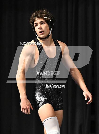 Thumbnail 2 in UIL 5A/6A State Championships - Round 1 photogallery.