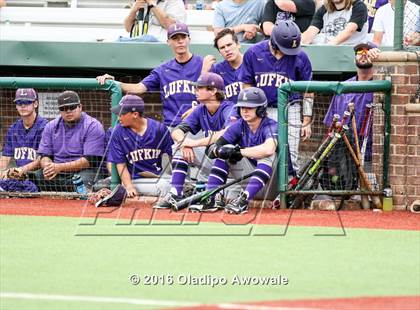 Thumbnail 3 in Whitehouse vs. Lufkin (UIL 5A Region II Final) photogallery.