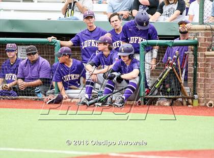 Thumbnail 1 in Whitehouse vs. Lufkin (UIL 5A Region II Final) photogallery.