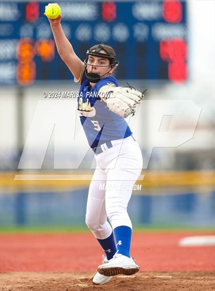 Thumbnail 2 in Bishop Grimes vs Cato-Meridian photogallery.
